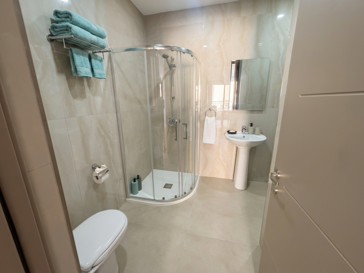 St.Julians - Modern 3BR/3BA Apartment 14