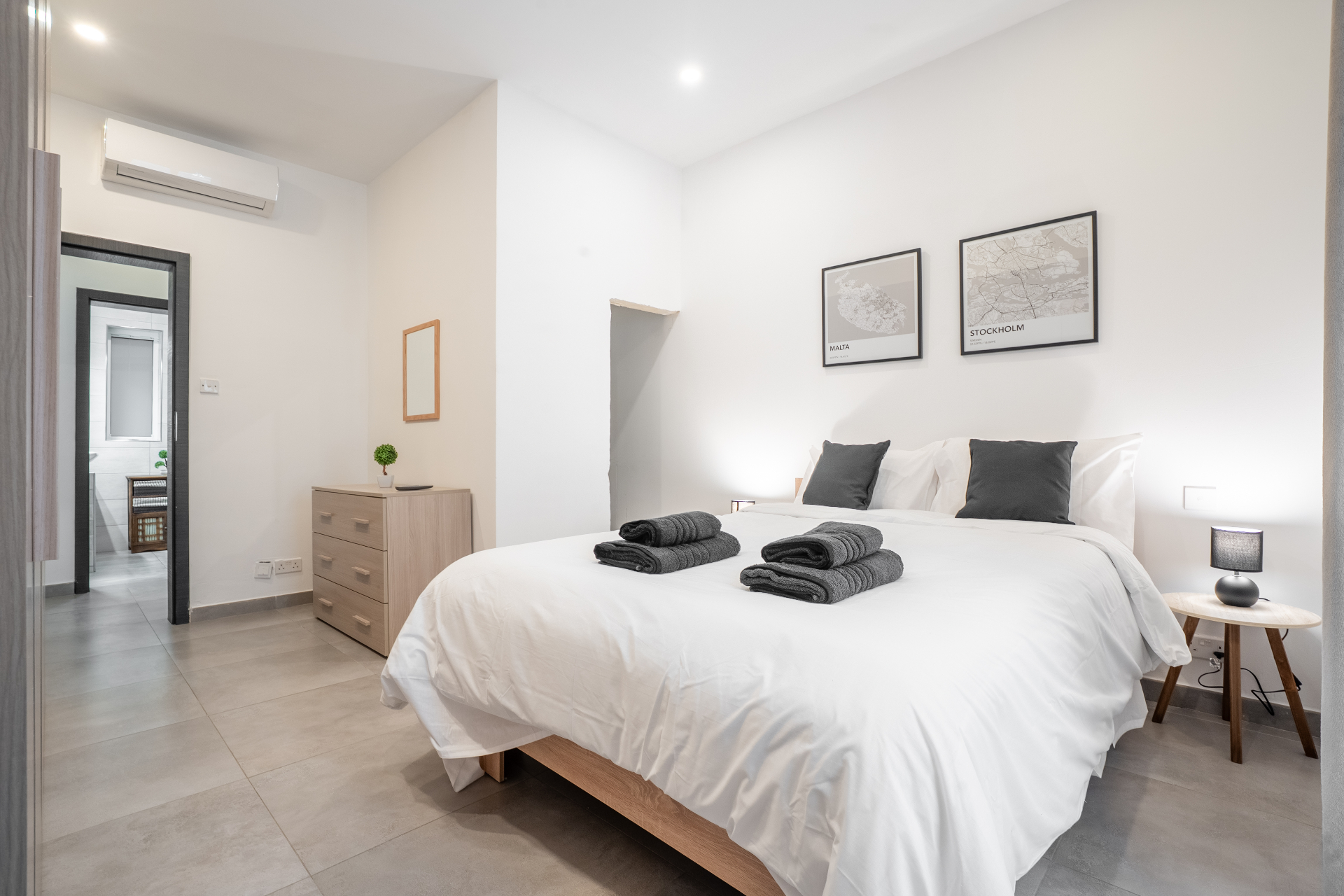 Balluta Bay 4BR Apartment 13
