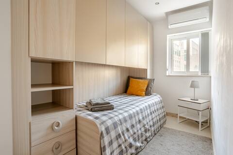 Modern 3BR Near Promenade & Ferries 15