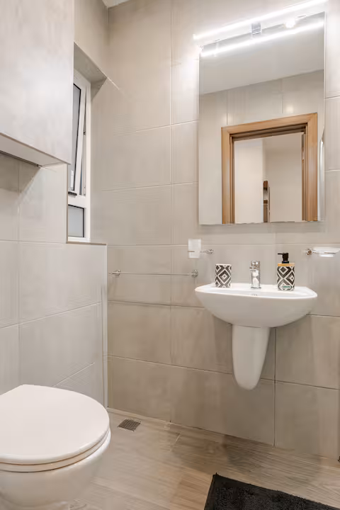 Modern 3BR Near Promenade & Ferries 16