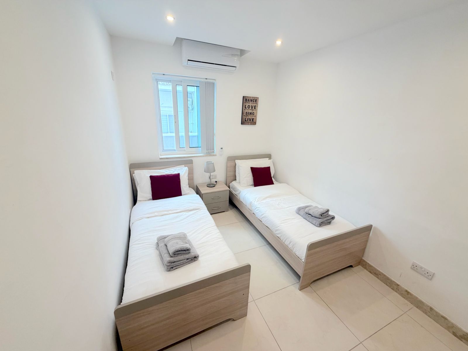 Modern 3BR Near Promenade & Ferries 20