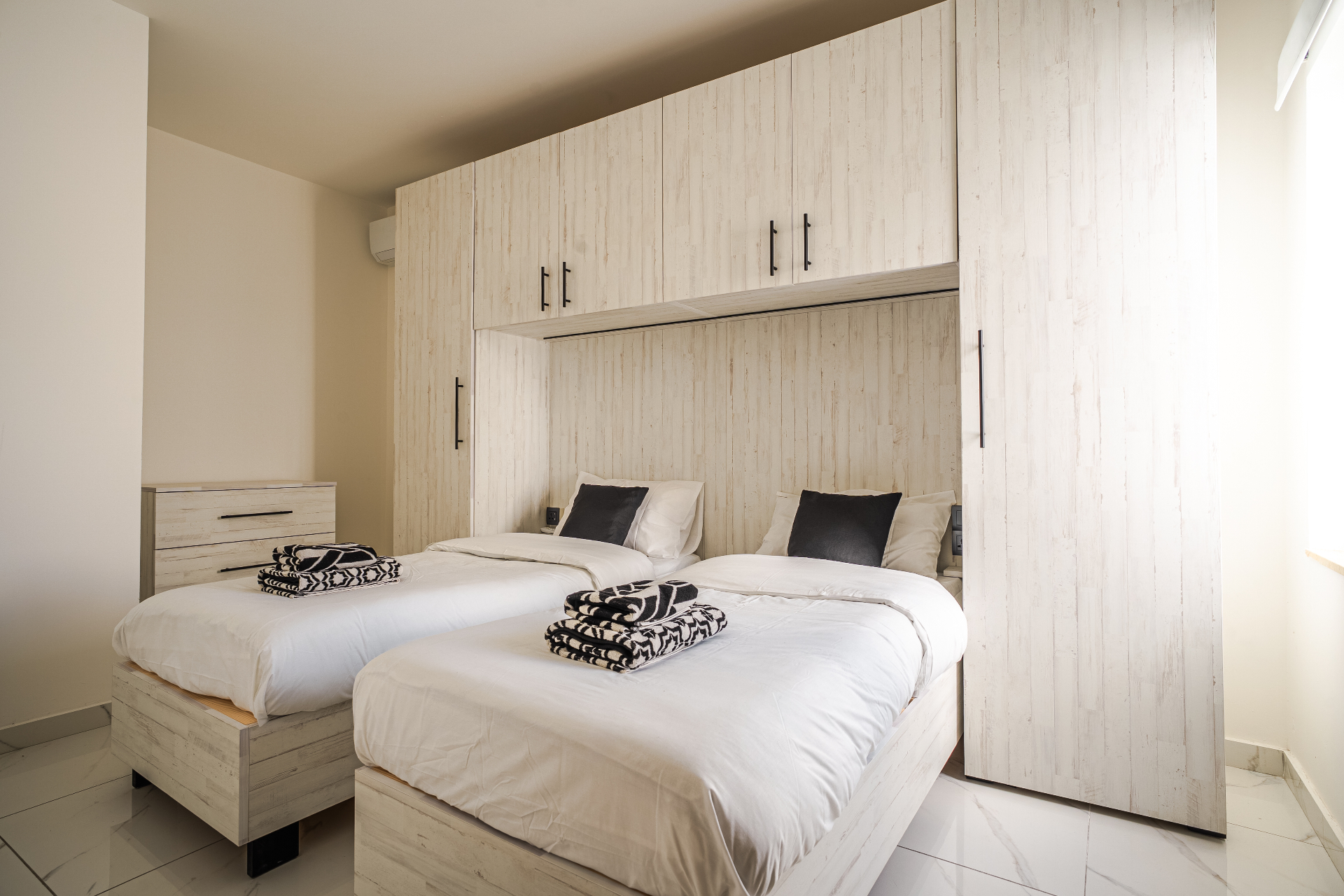 Modern 3BR near Paceville 8